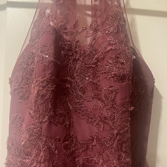 DAVIDS BRIDAL BRIDESMAIDS DRESS 👗 MAUVE WITH embroidery! SIZE — 0 - Picture 3 of 3